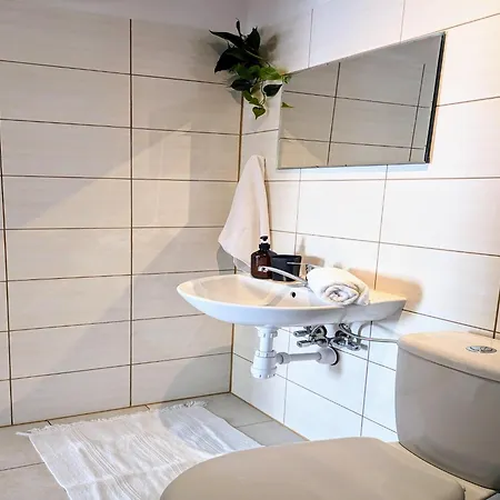 By The River, Sauna Included * 科沃布热格